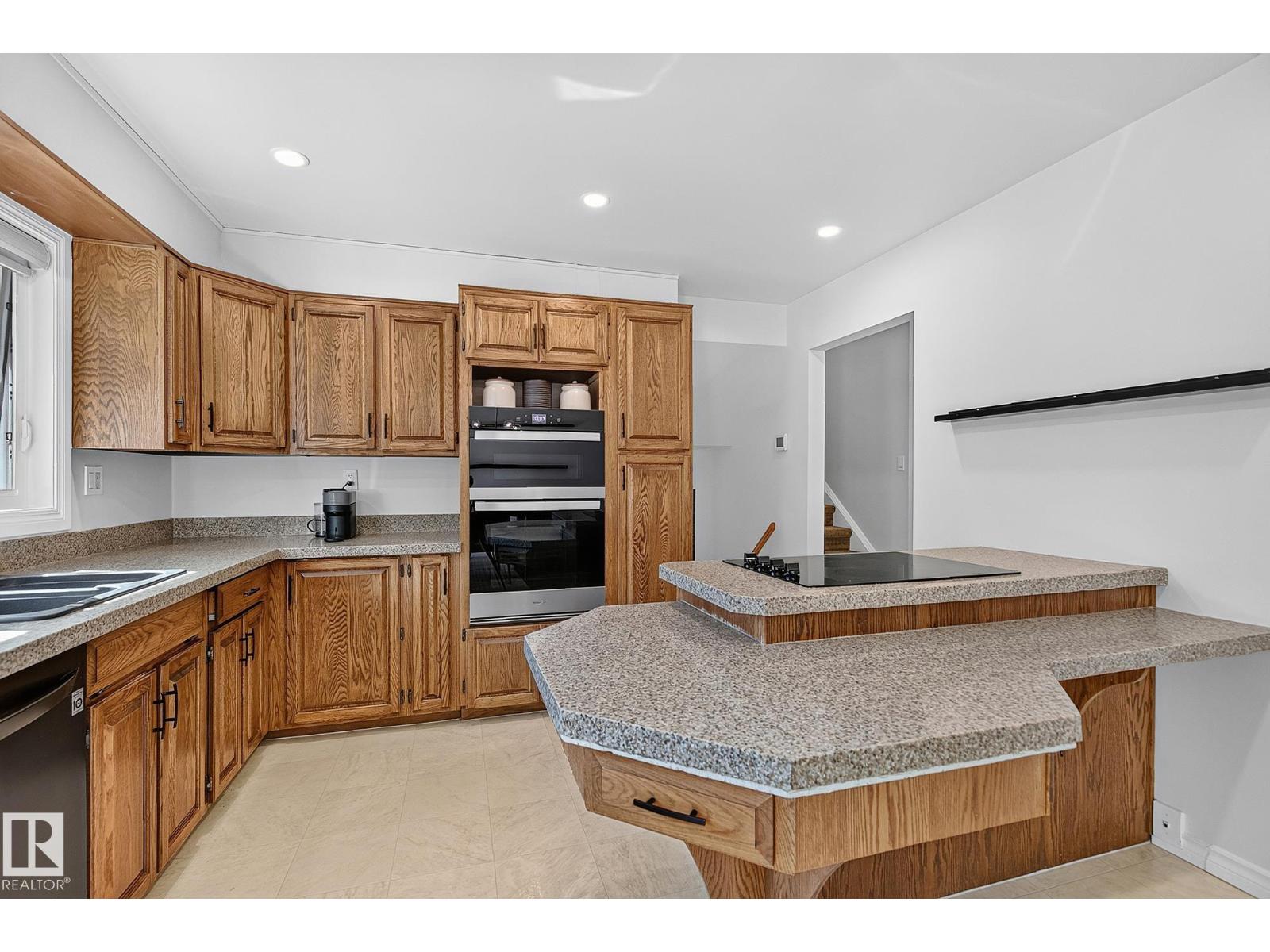 7707 156 ST NW
