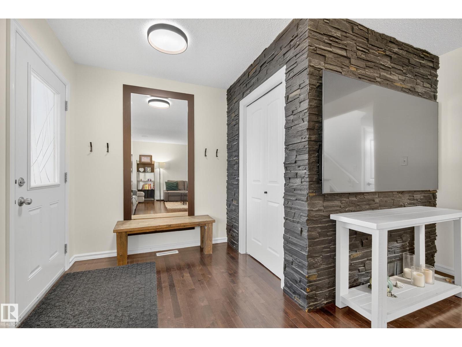 1119 36 AV NW