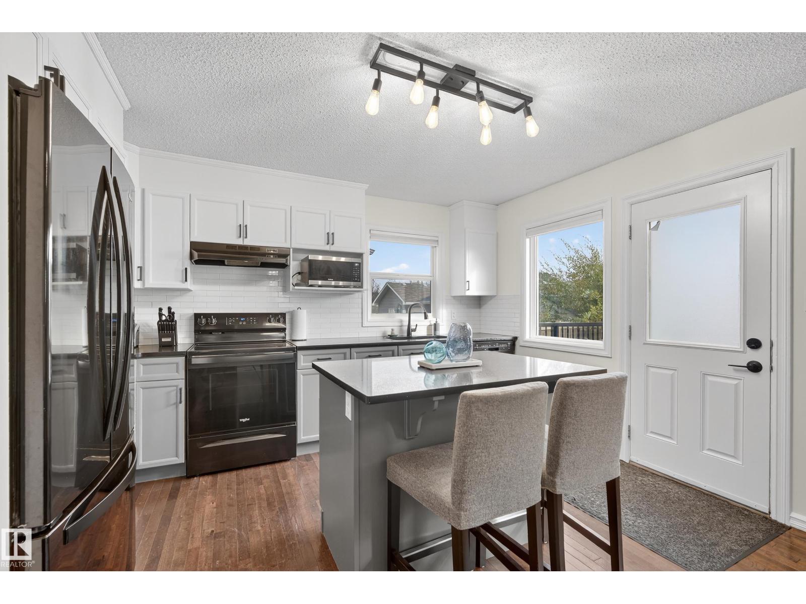 1119 36 AV NW