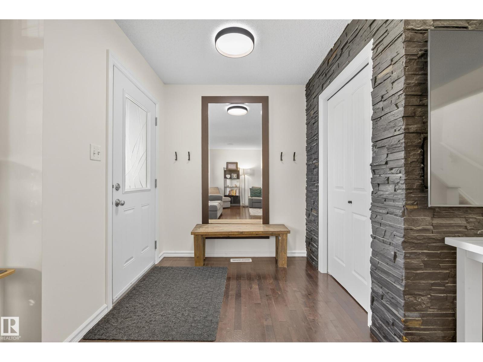 1119 36 AV NW