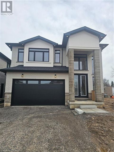 22 ROSELAWN Avenue Ancaster ON L9G2H9