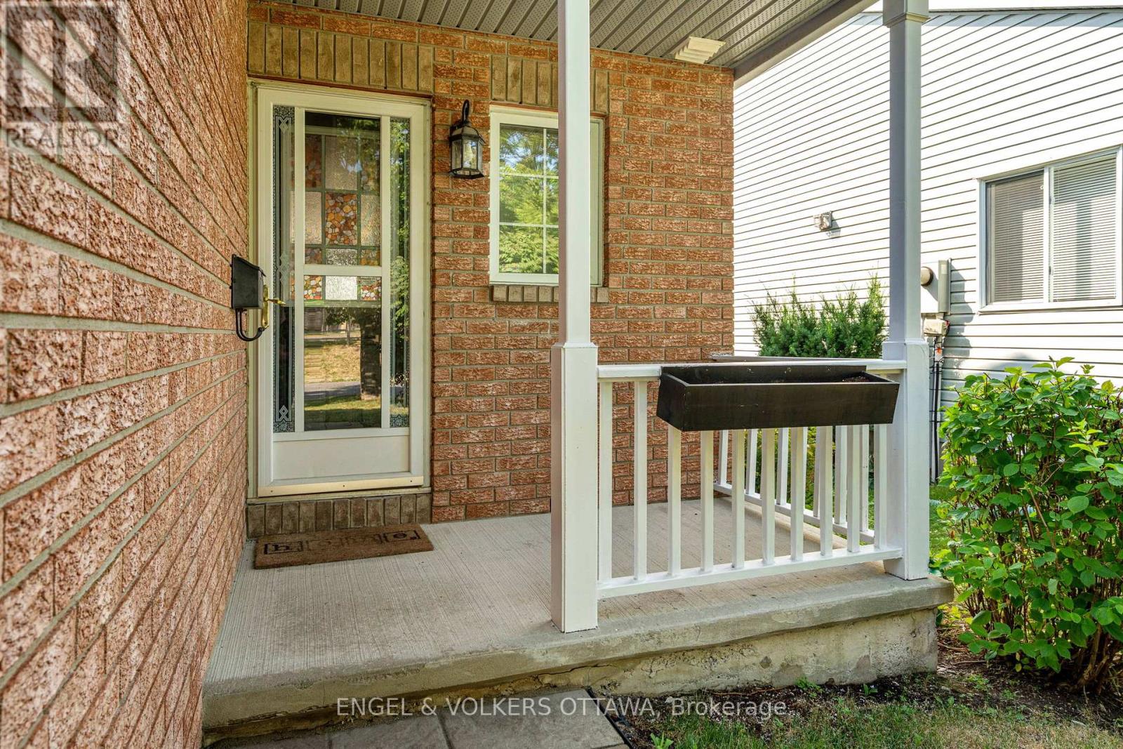 128 GRANDPARK CIRCLE
