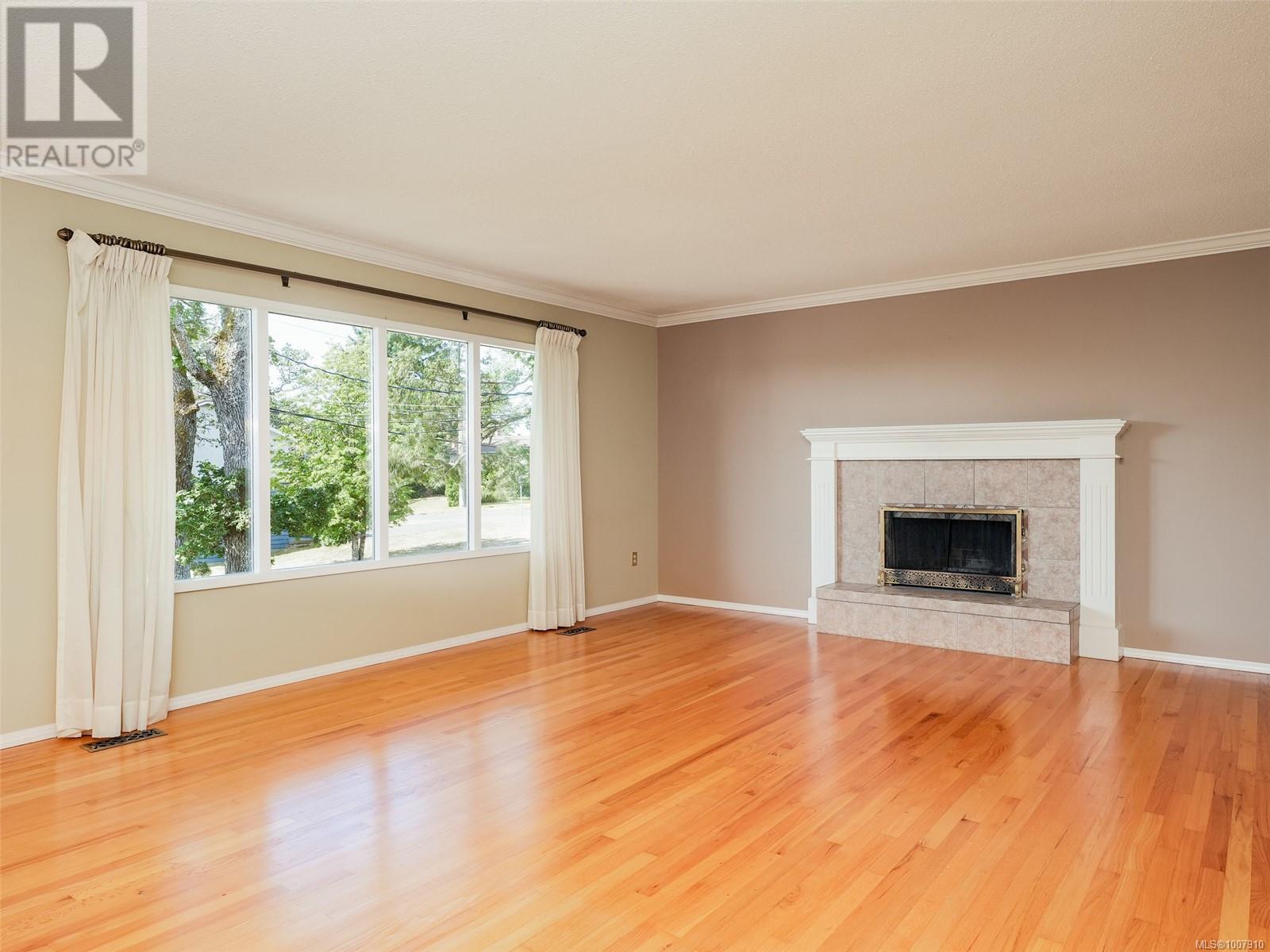 1470 Banff Pl