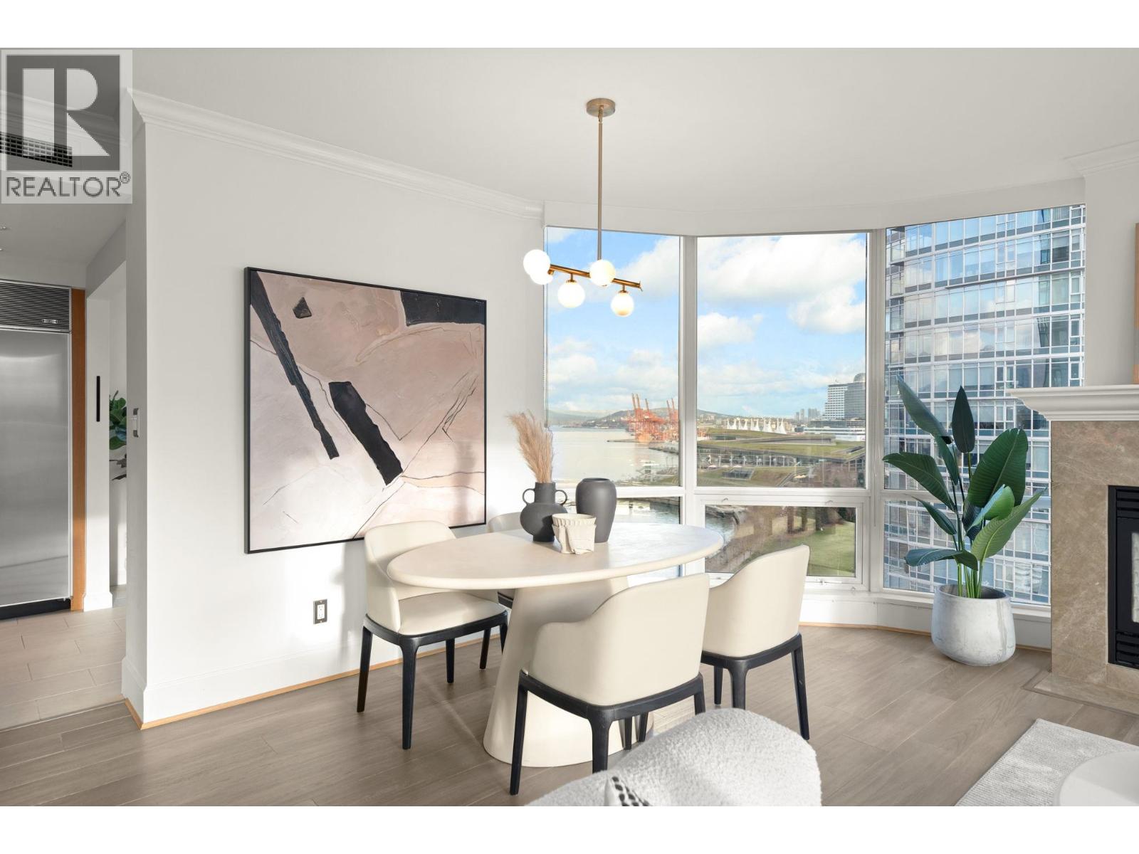 1503 323 JERVIS STREET