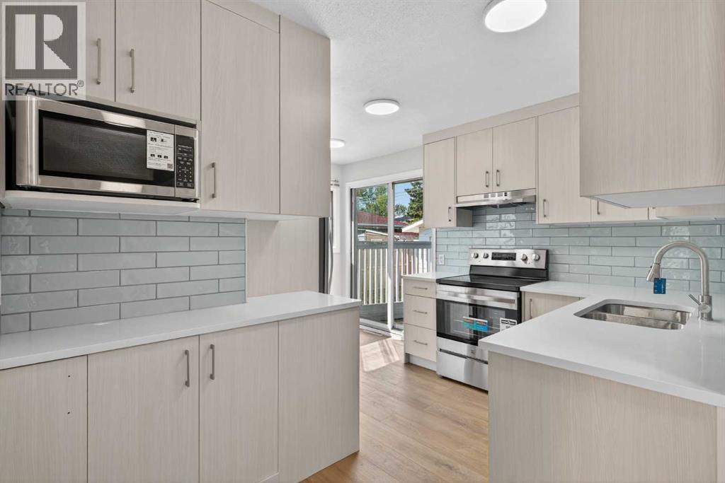 5923 Centre Street NW