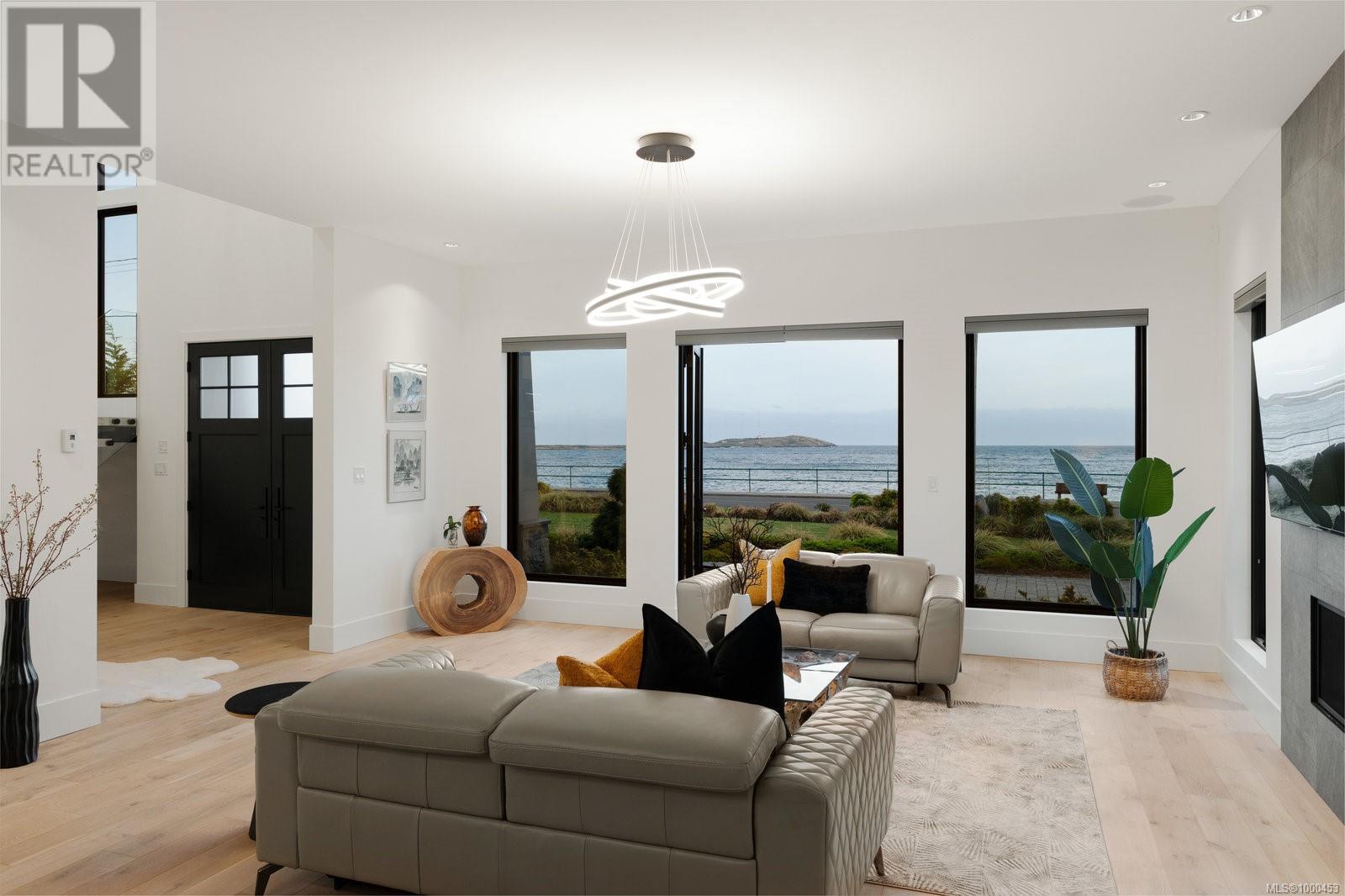 418 Beach Dr