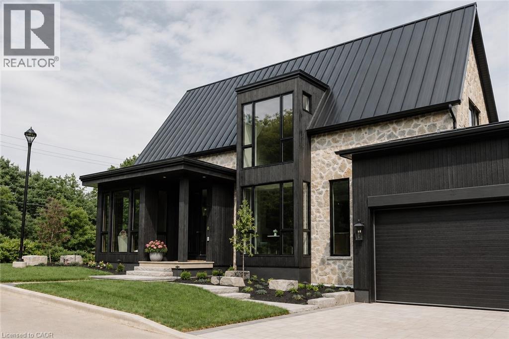 2 BRIDLEWOOD Crescent