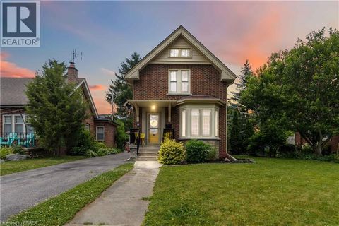 19 LINCOLN Avenue Brantford ON N3T4S5