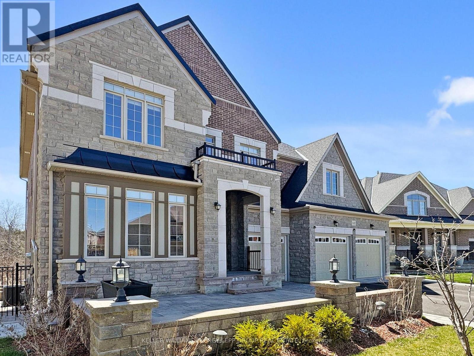 12 DONWOODS CRESCENT