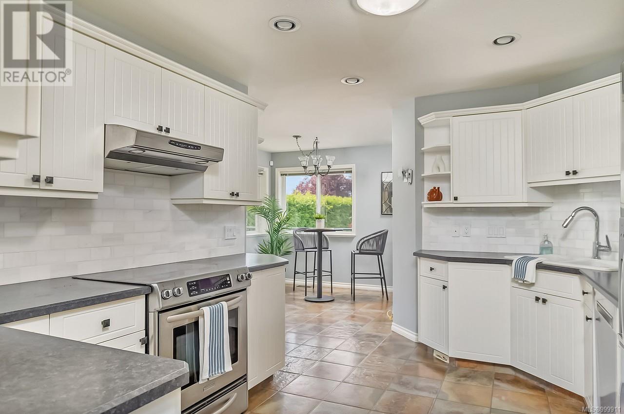 1112 Aery View Way