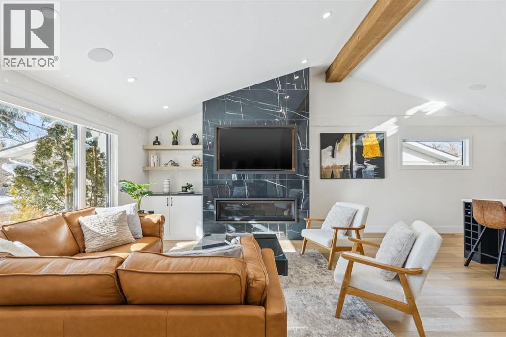 308 Silvergrove Drive NW