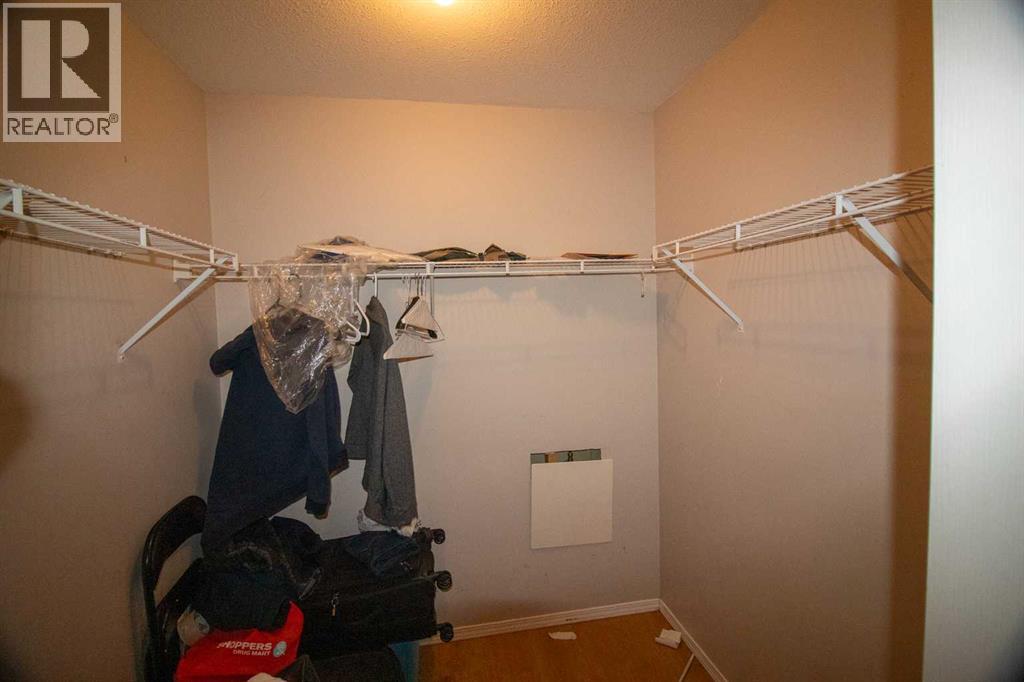 101, 604 19 Street SE