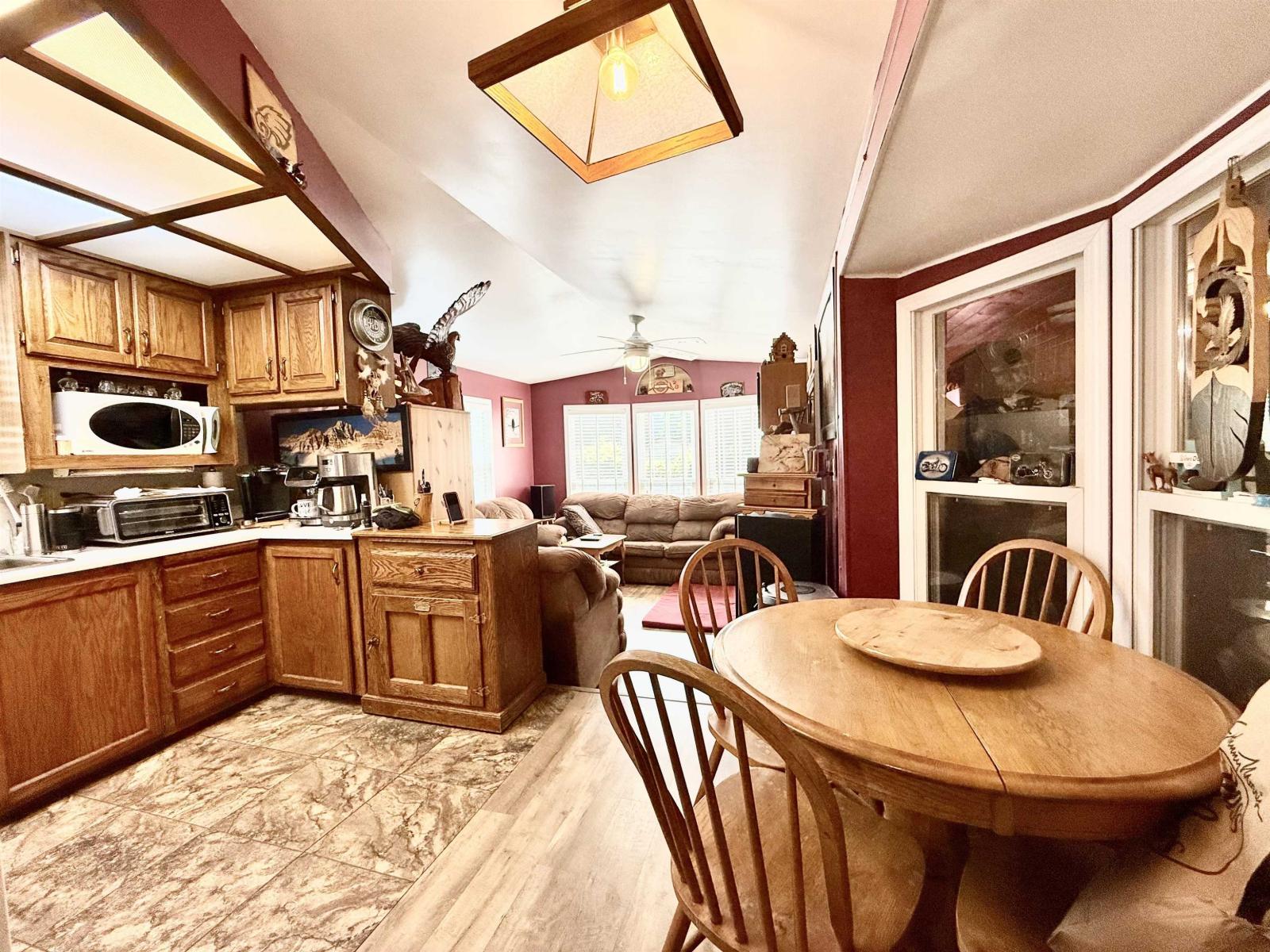47 & 48 1650 COLUMBIA VALLEY ROAD|Columbia Valley