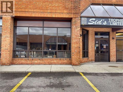 775 PACIFIC Road Unit# 33 Oakville ON L6L6M4