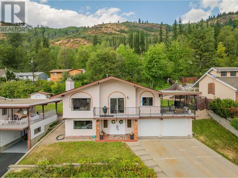 924 7TH Street Montrose BC V0G1P0