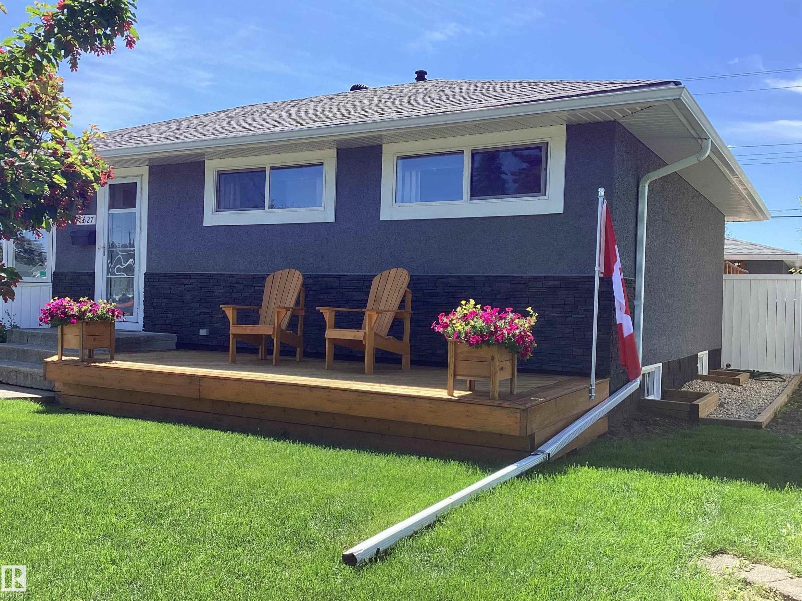 15627 83 AV NW