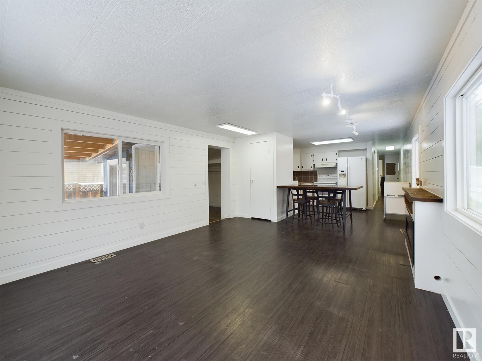 68 THE PARKWAY NW