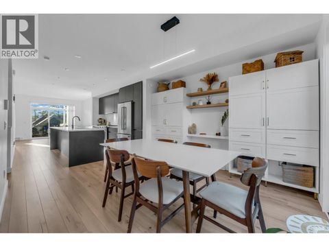 27 1228 HUDSON STREET Coquitlam BC V3B0R3