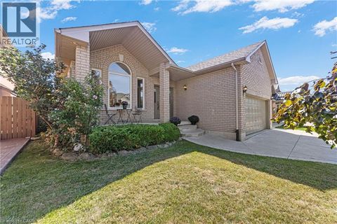 96 SECOND Road W Stoney Creek ON L8J2V2