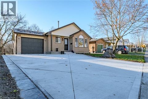 147 TAYLOR Avenue Cambridge ON N1R7M3