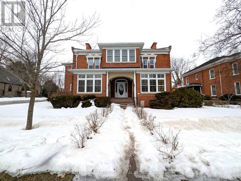 UNIT 2 - 35 KING STREET Prince Edward County (Picton Ward) ON K0K2T0