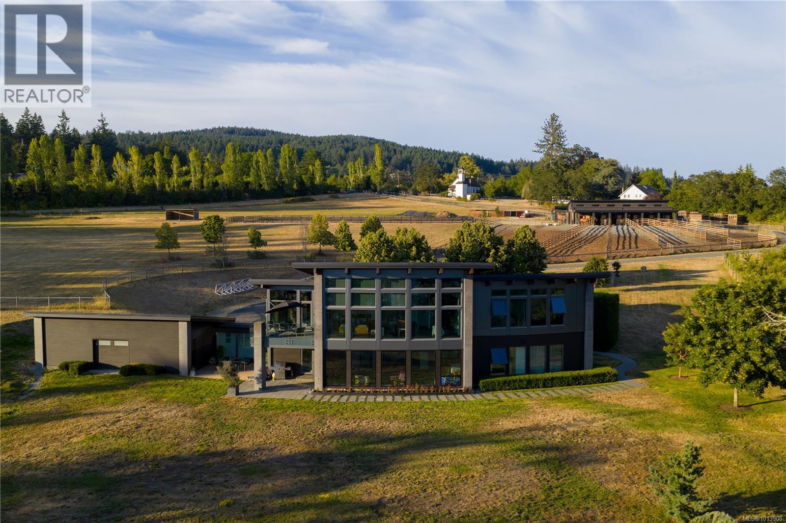 7756 West Saanich Rd