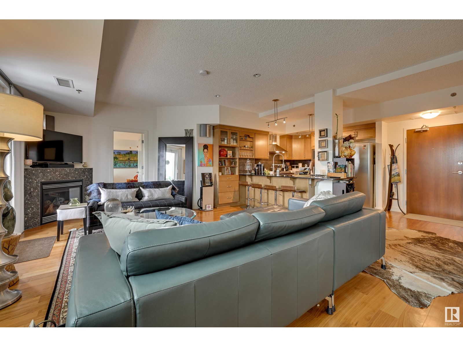 #306 9316 82 AV NW NW
