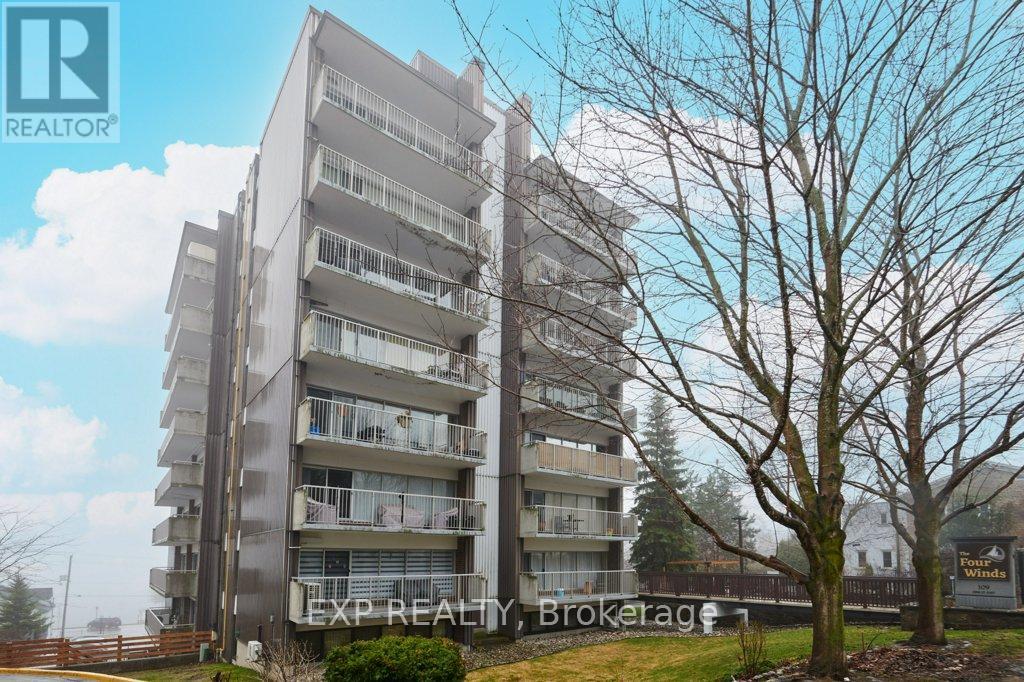 304 - 109 KING STREET E