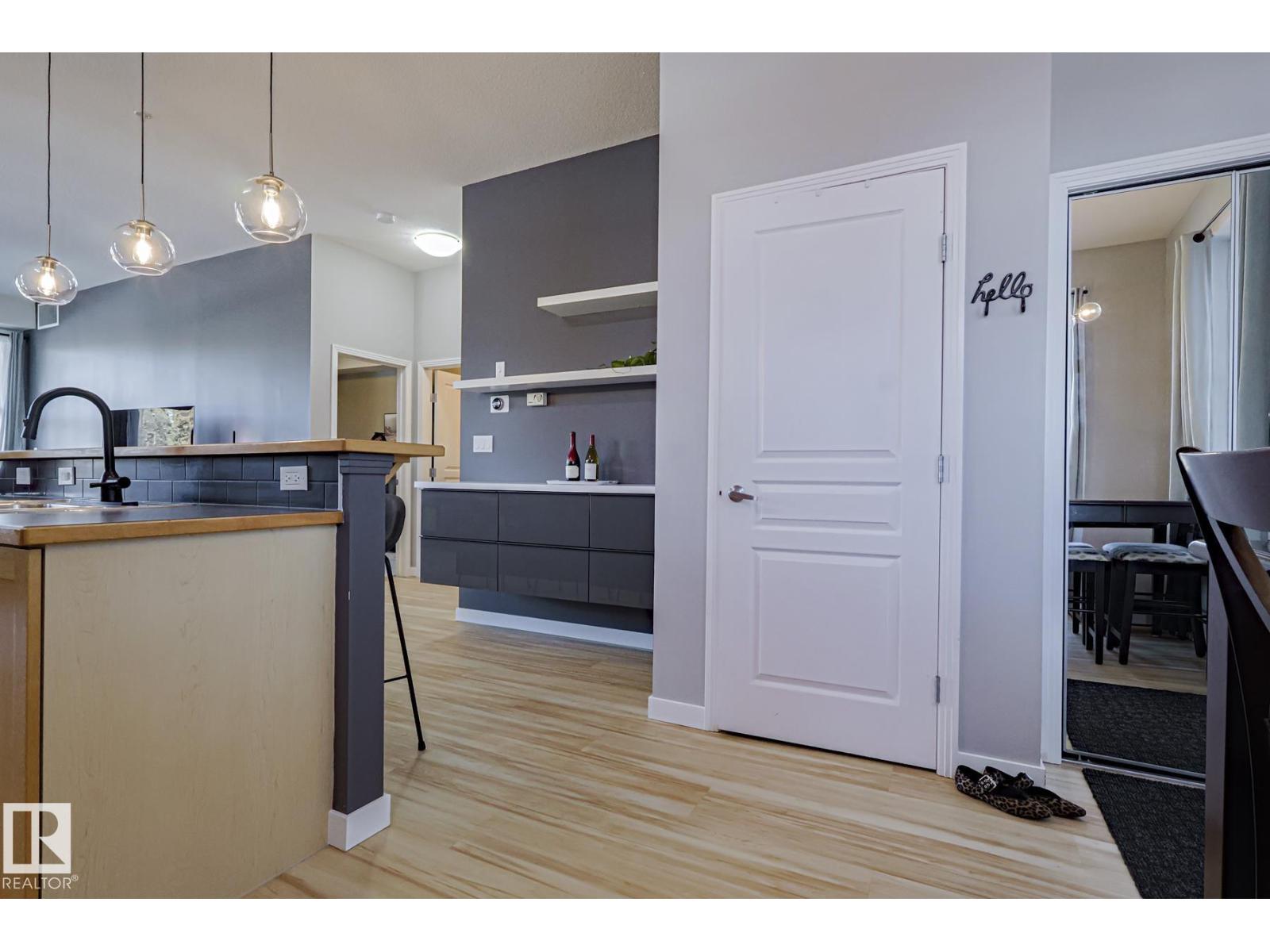 #225 10531 117 ST NW