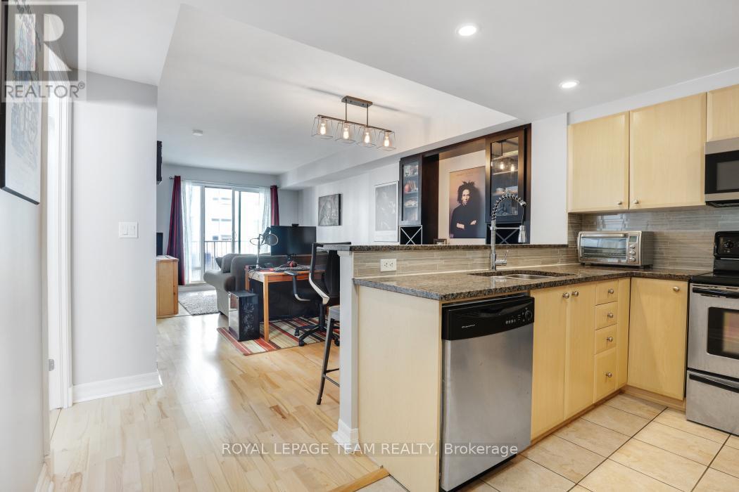 607 - 200 BESSERER STREET