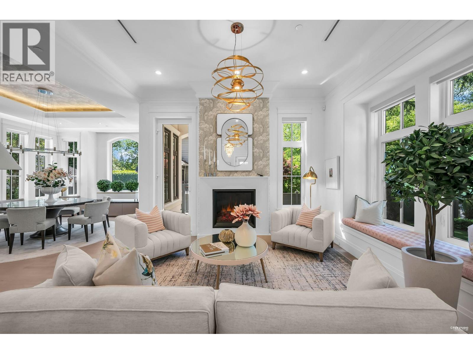 6238 CHURCHILL STREET