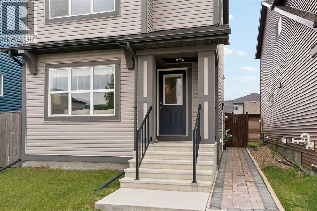 848 Chinook Gate Parade SW