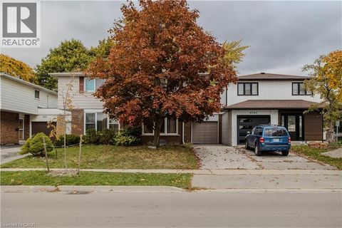 4048 LONGMOOR Drive Burlington ON L7L1X2