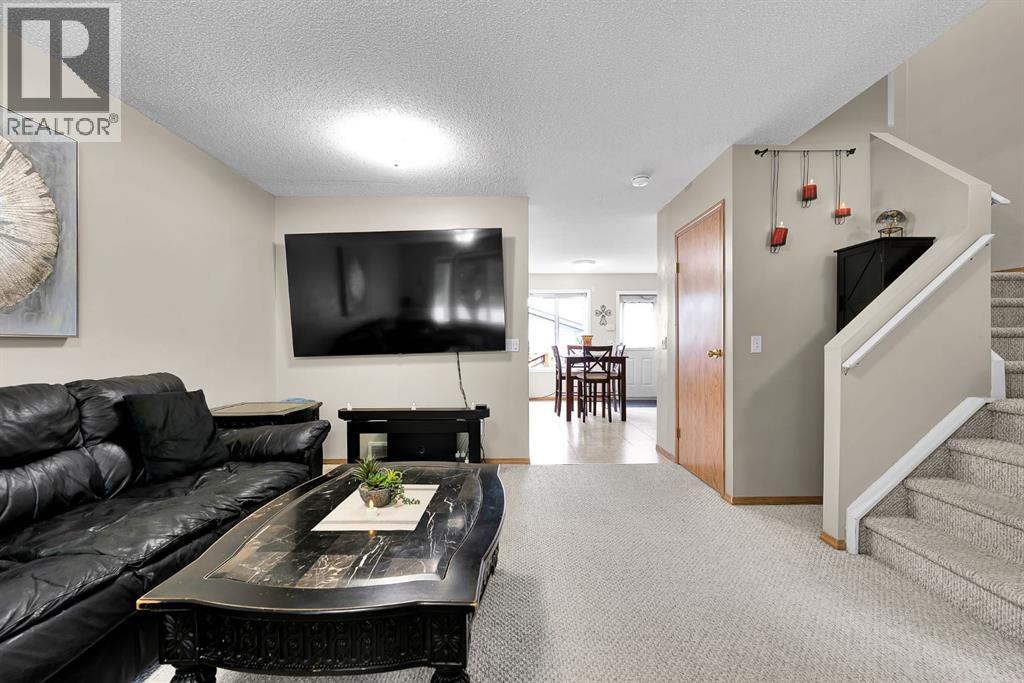 238 Covepark Way NE