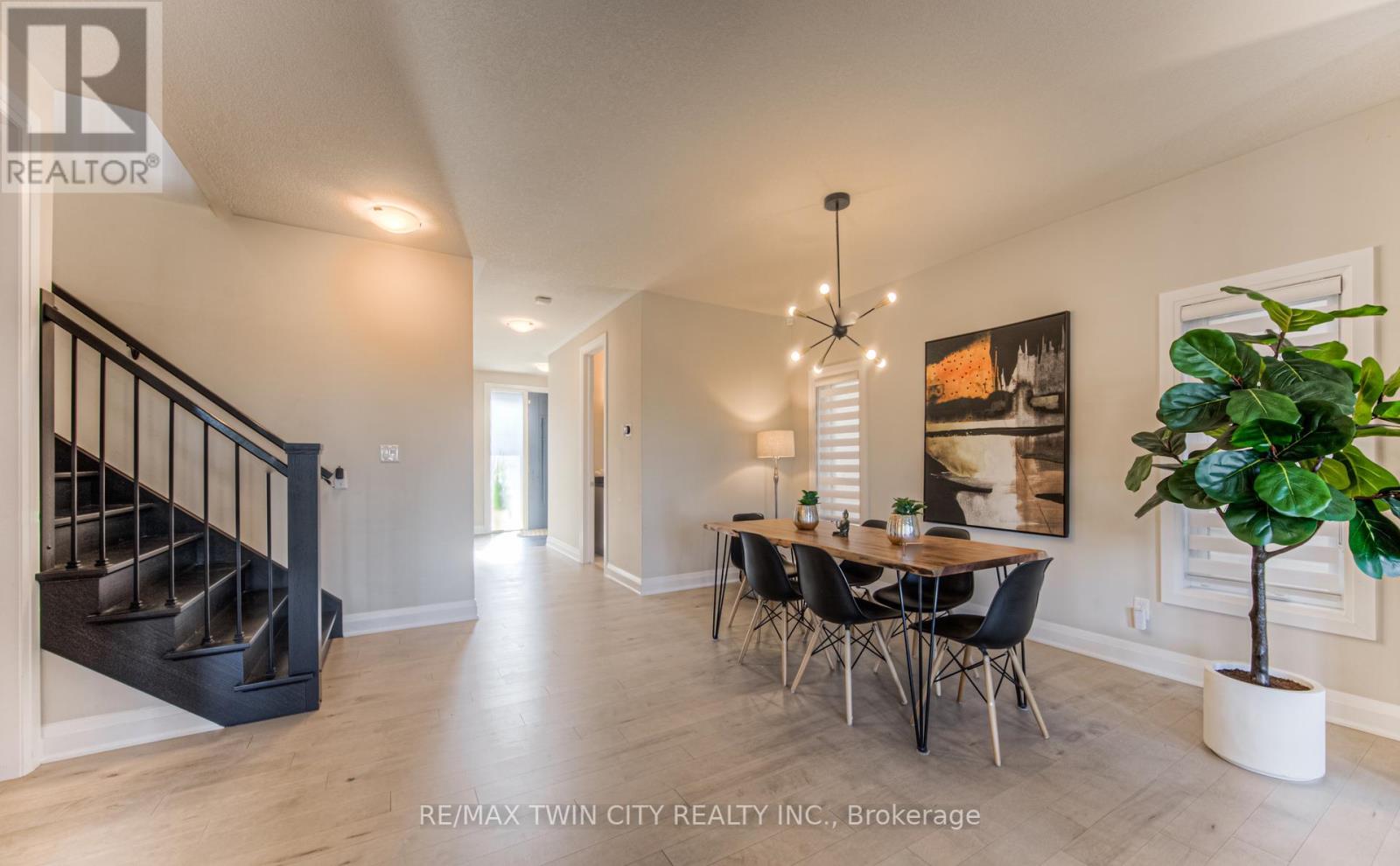 904 THOMAS PEDDER COURT