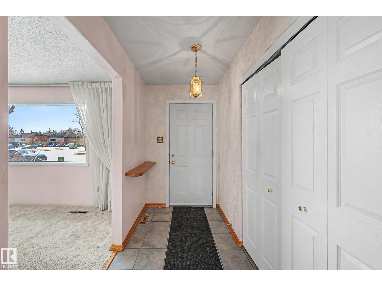 7711 156 ST NW