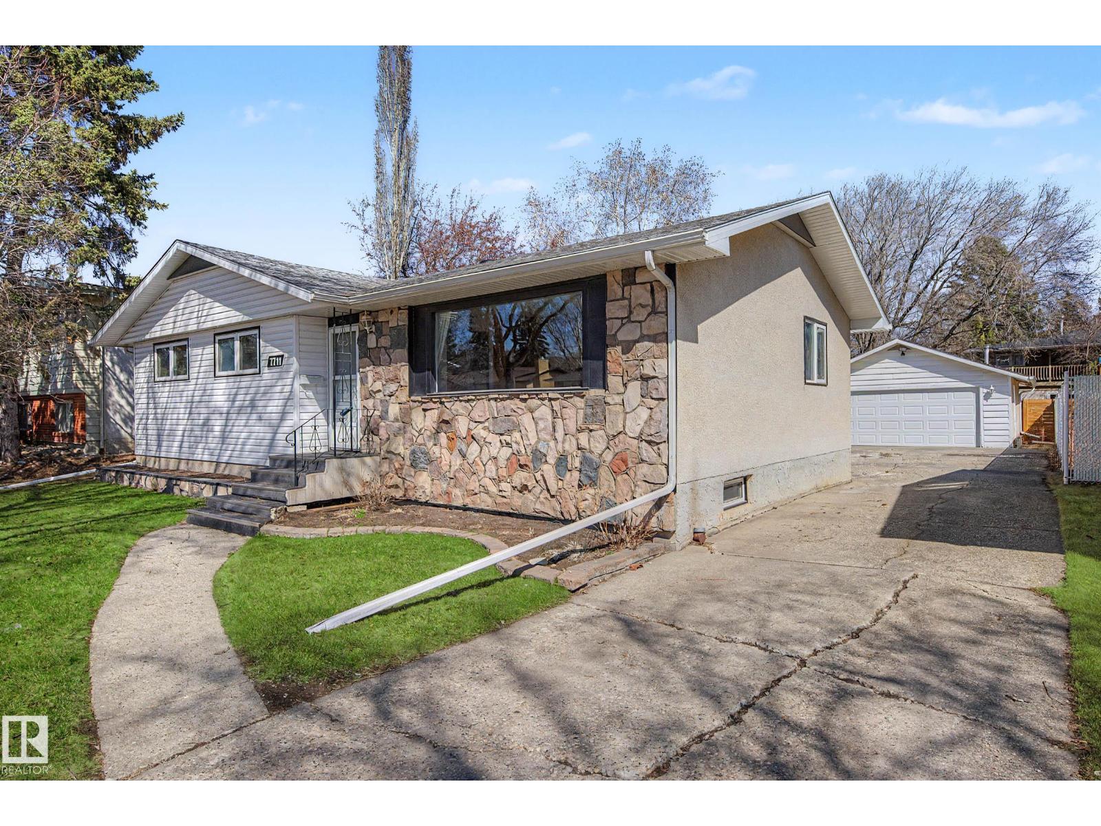 7711 156 ST NW