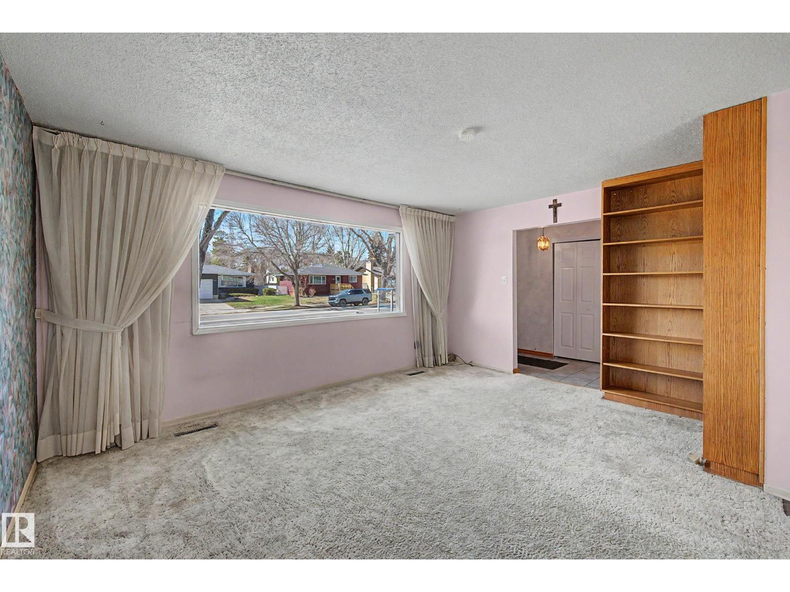 7711 156 ST NW