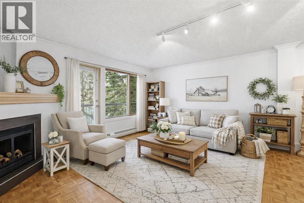 202, 209 6 Avenue NE