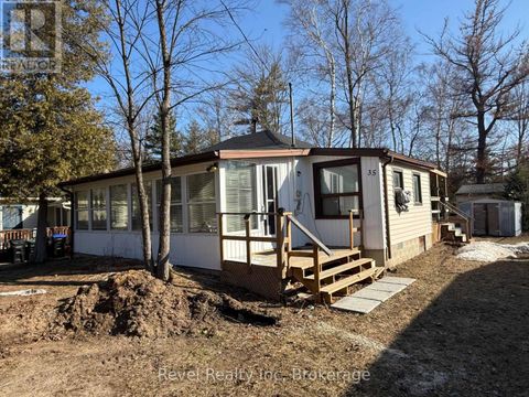 35 61ST STREET S Wasaga Beach ON L9Z1V7