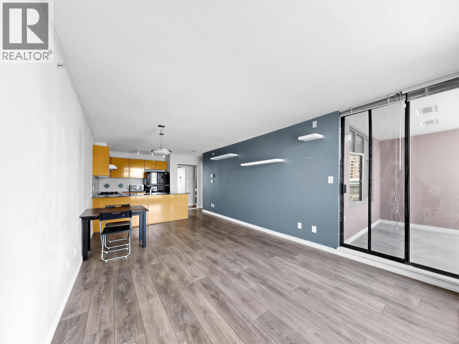 704 5933 COONEY ROAD