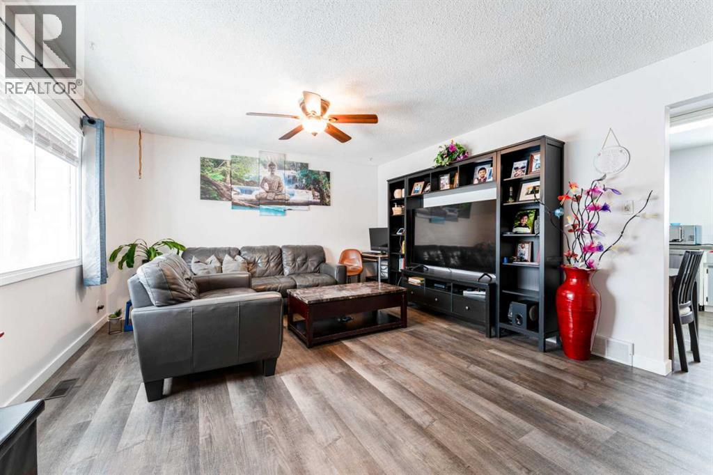 119 Mardale Crescent NE