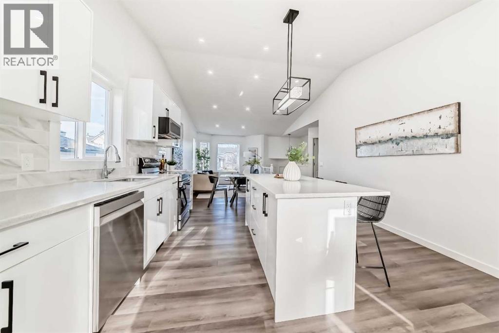 244 Coverdale Court NE