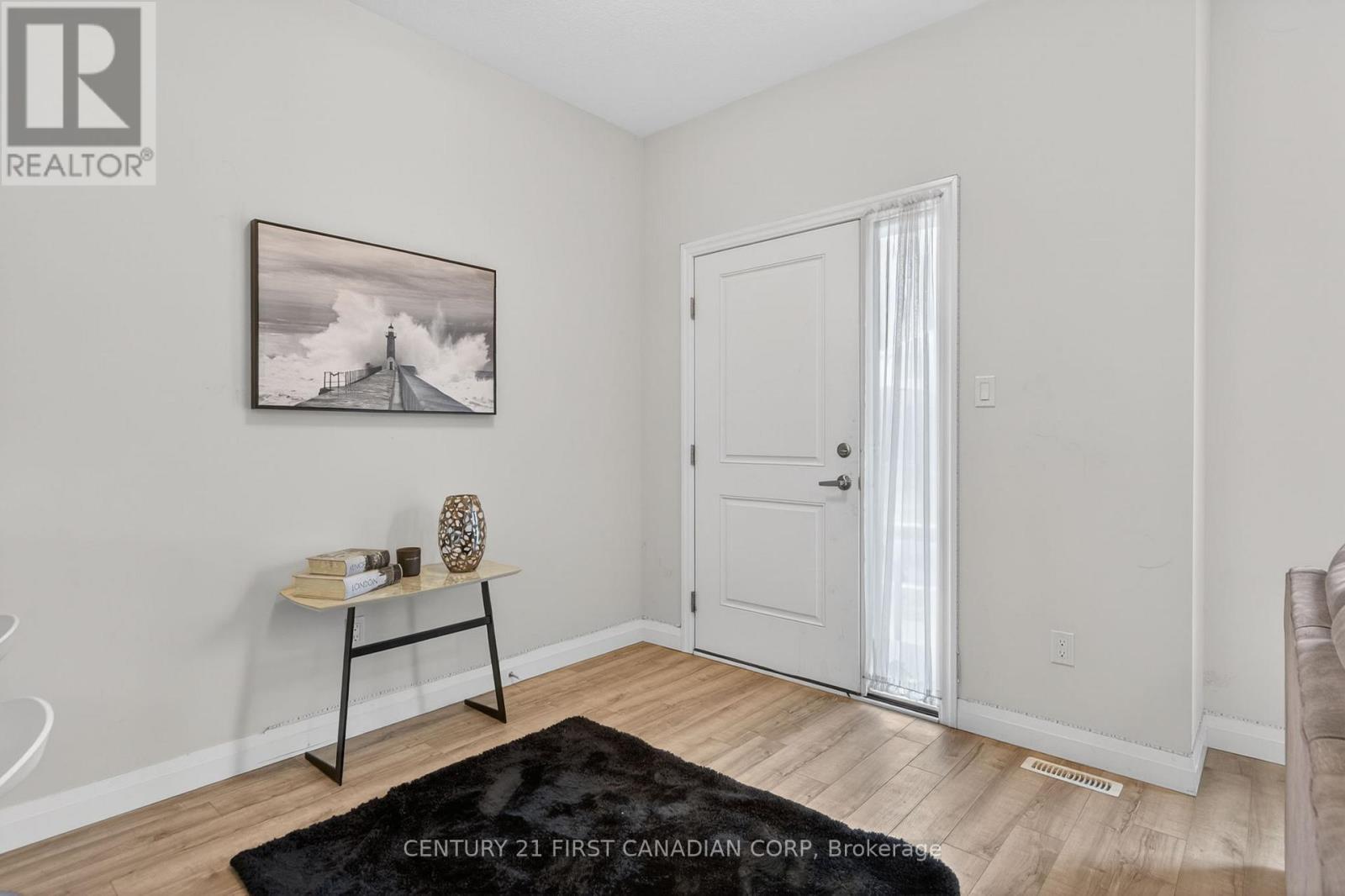 9 - 807 KLEINBURG DRIVE