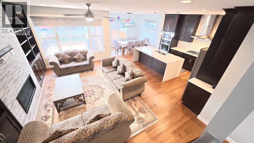 144 RED EMBERS Square NE