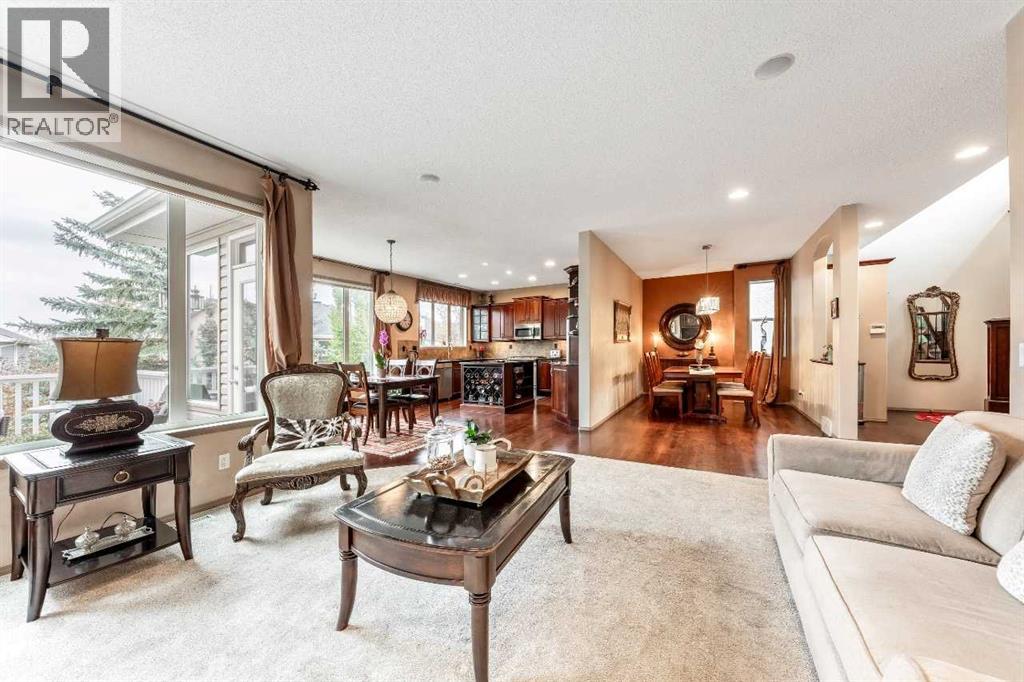 40 Cougar Ridge Heights SW