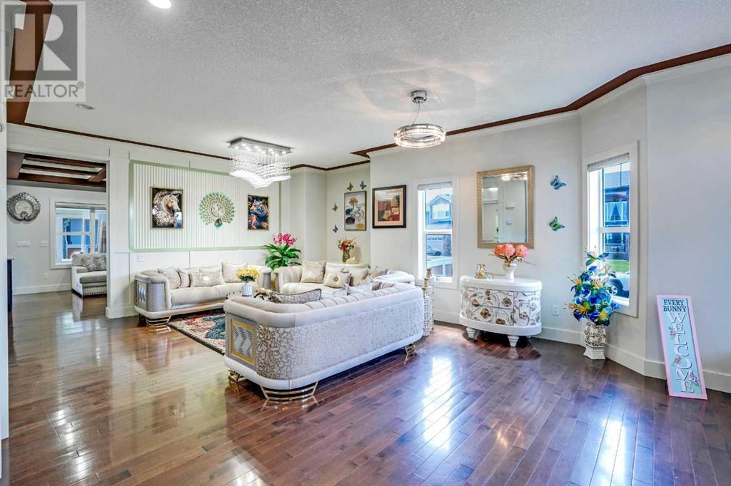 3 Taralake Mews NE