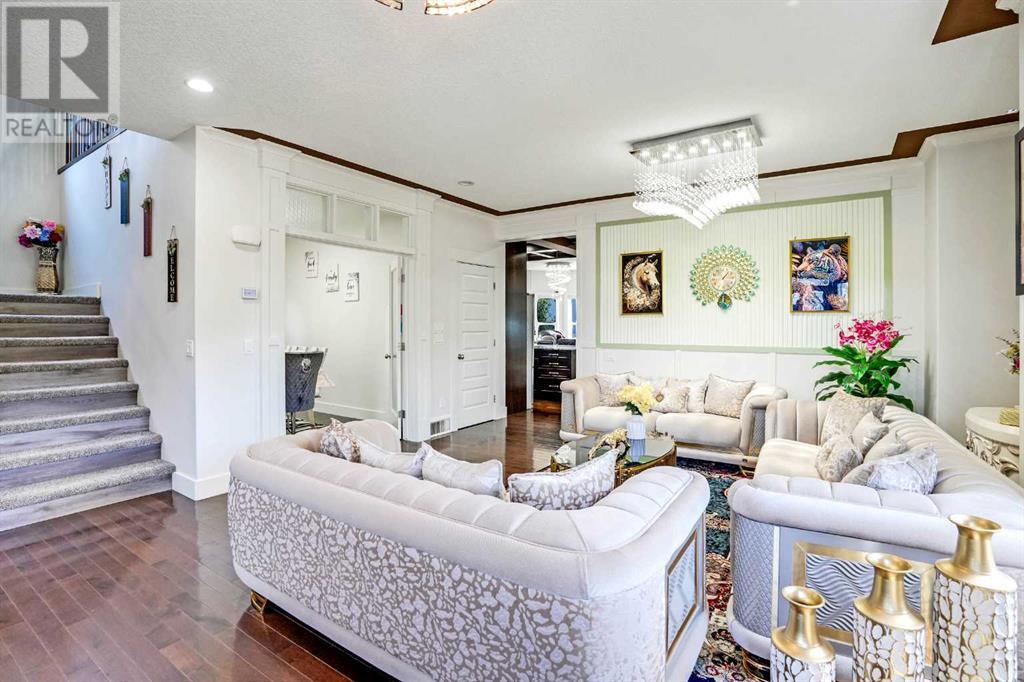 3 Taralake Mews NE