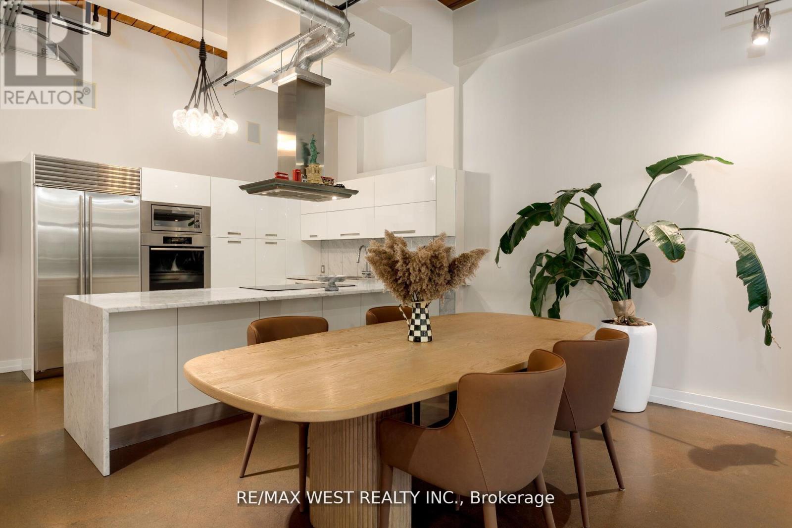 115 - 43 HANNA AVENUE