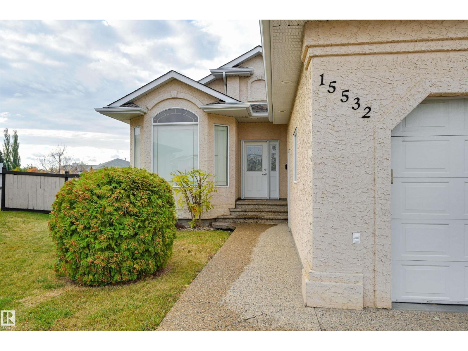 15532 103 ST NW
